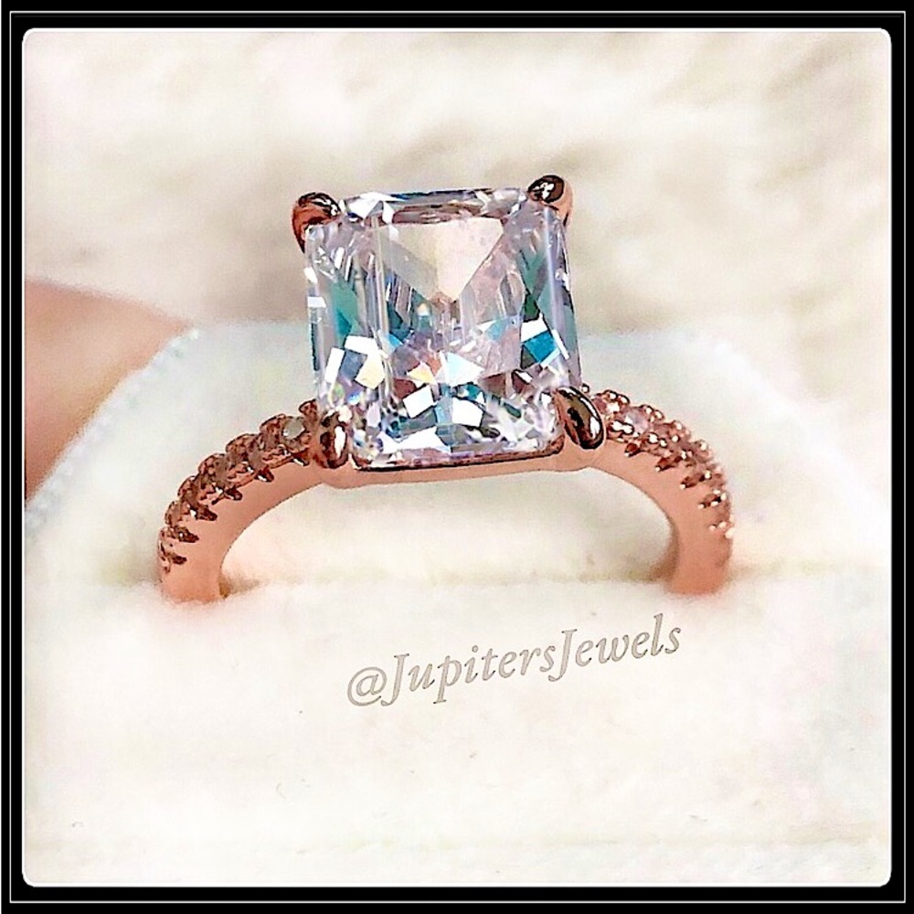 NEW SIMULATED DIAMOND EMERALD CUT PRINCESS ROSE GOLD RING - Picture 3 of 6